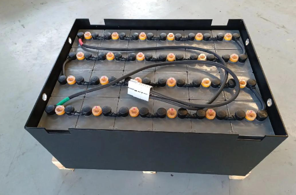 Maintenance method of UPS battery