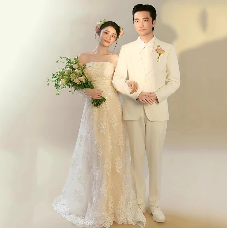 Romantic English wedding invitation