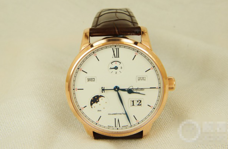 格拉蘇蒂原創新款議員卓越萬年歴紅金腕錶